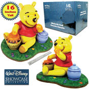 Limited Edition Winnie the Pooh Character Statuett