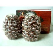 Pinecone Candle Set