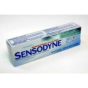 Sensodyne with Fluoride Maximum Strength